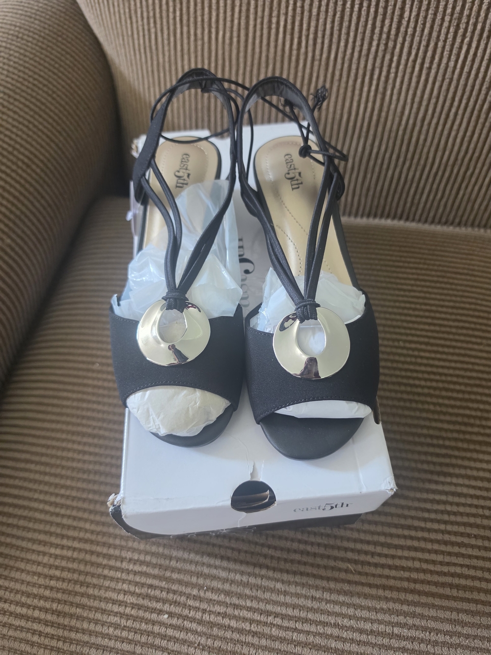East 5th Ravena Black Ankle Strap Sandals Silver Ring Accent - 5.5 Wide (NIB)